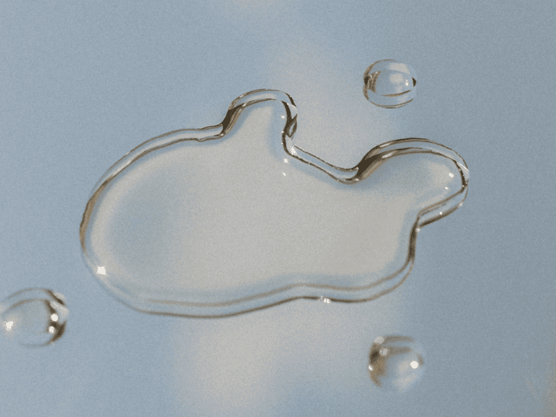 Pourquoi 80% des soins capillaires sont composés d’eau et pourquoi c’est un problème